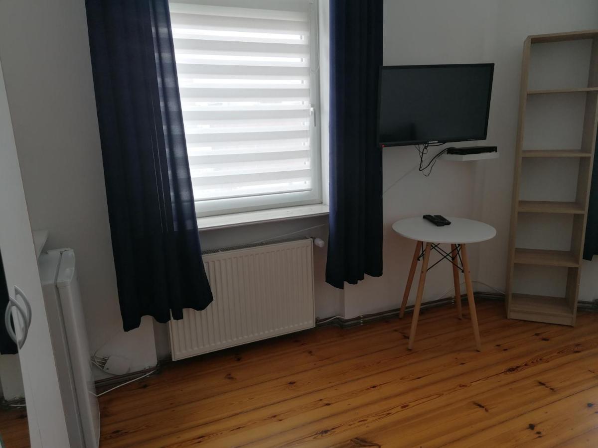 Hostel Tulip - Pokoj 5 Ze Wspolna Lazienka I Kuchnia Szczecin Exterior photo